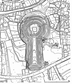 桜井茶臼山古墳墳丘測量図